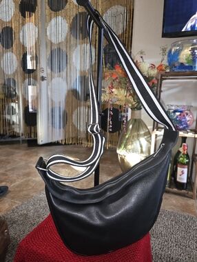 Black Leather Crossbody Bag with Striped Adjustable Strap In EUC